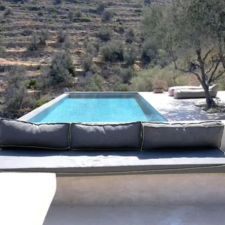 Piperi - Allparos For 4-6 *